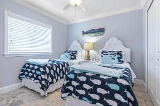 Seaside Sunrise, 1 blk from Ocean, Free Parking - Flagler Beach - 2