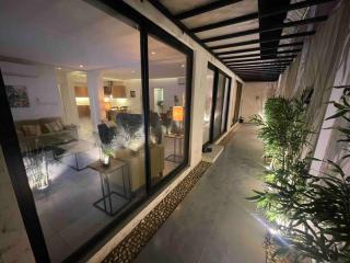 Apartment with a private yard - Riad - 0