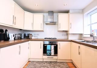 Central Getaway House with Parking, Garden, Wi-Fi - Stafford - 5