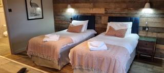 The White Lion Hotel - Upton upon Severn - 9