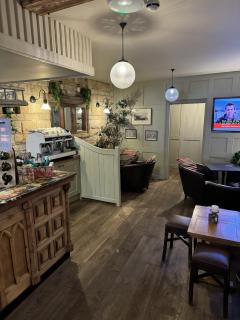 The White Lion Hotel - Upton-upon-Severn - 1