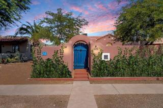 Historic 3BD 2BA Tucson Bungalow, Steps to UofA, Low Summer Rates! - Tucson - 3