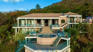 Windsong Villa - Sleeps 8 Stunning Views - 8