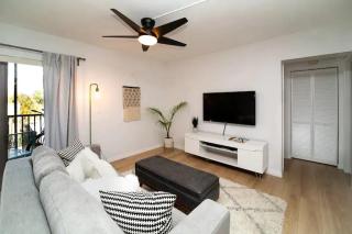 Stroll to Siesta Beach from Serene Condo + (bikes) - Siesta Key - 7