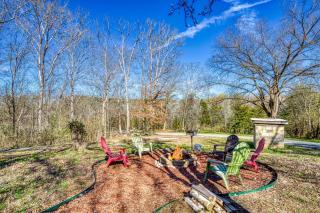 Cuddle Up, 1089 of FREE Attraction tickets for each paid day, Dollywood and More! - Sevierville - 9