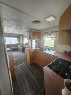 Kingfisher OAK 1098 Dees Caravan Lettings - Ingoldmells - 4