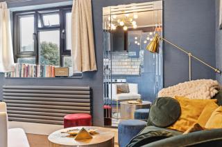 2 Bedroom Stylish Flat Central London - 6