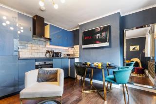 2 Bedroom Stylish Flat Central London - 7