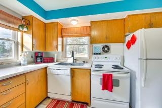 Birchwood Cottage with Red Cedar Lake Access! - Birchwood - 2