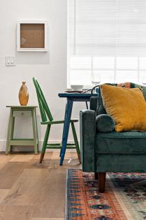 Stylish 2 BR condo - close to Riverwalk - 3