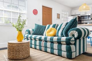 Lovely 2 BR condo in Sailboat Bend - 7