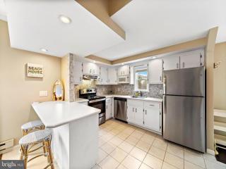 Beautiful Oceanside Unit In Beach Haven! - Beach Haven - 8