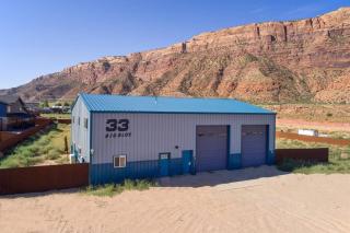 Big Blue - Moab's Adventure Basecamp! - Moab - 0