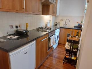 Epsom Road studio flat - 5