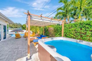 Sunshine Bungalow: Heated Pool, Hottub, Game Room! - Seminole - 7
