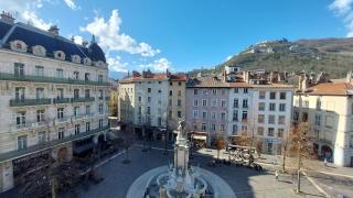 Hyper-centre de Grenoble, suite parentale - wifi fibre - cocon - Grenoble - 3
