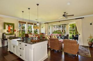 Ground Floor Poolside Villa Short Walk From Top Beach in Kauai With Great Pool - 7