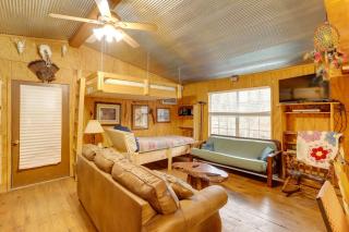 Cozy Riverfront Cabin about 2 Mi to Main Street Hardy - Hardy - 9
