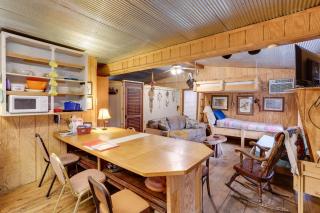 Cozy Riverfront Cabin about 2 Mi to Main Street Hardy - Hardy - 5