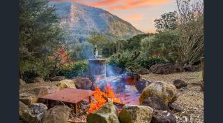 Private luxury in the mountains with running creek - 1