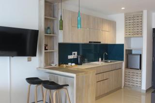 Airport Luxury Ocean Condos - Negombo - 5
