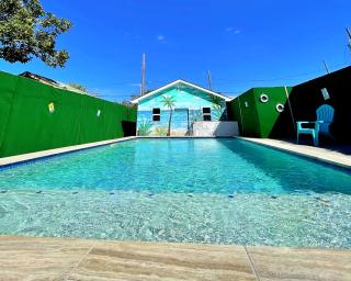 The Poolside Bungalow - 9