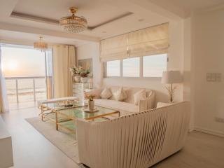 Beachfront Seaview Apartment - 6