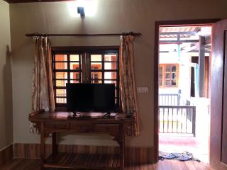 Blue Moon Guesthouse and Bar - Kampot - 3