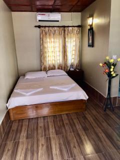Blue Moon Guesthouse and Bar - Kampot - 2