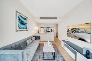 Melbourne Square Apartments - 8