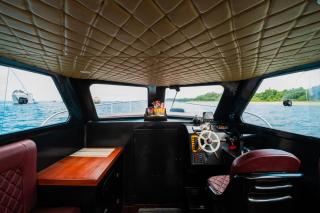 Queen Ruizi Private Yacht Charter - Pesanggaran - 4