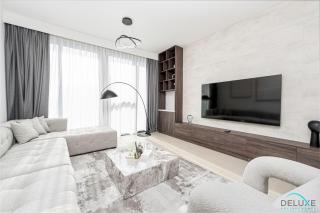 Exclusive Deal Best Price for Stylish 1BR Stay by Deluxe Holiday Homes - Dubai - 0