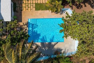 StayVista's Santoni Farms - Riverside Bliss with Pool, Orchard & Activities - Karjat - 9