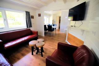 Zeer ruim 6-persoons vakantiehuis met overdekte veranda - 8