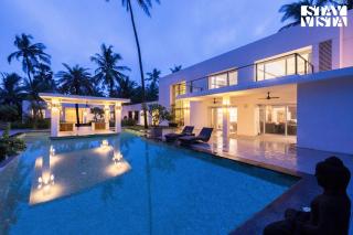 StayVista's Oceanic Retreat - Beach-View Villa with Outdoor Pool, Lawn & Indoor-Outdoor Activities - Alibaug - 9