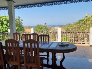 Hello Sichang Bungalow - Ko Si Chang - 1