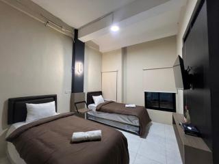 Brenn Hotel Semarang Mitra Reddoorz - Semarang - 2