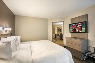 Red Roof Inn PLUS+ Boston - Logan - 0