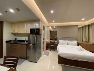 Cozy Condo near NAIA T3 @ Palm tree villa - Manila - 1