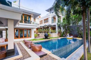 Yizen Beachfront Seaview Villa - 4