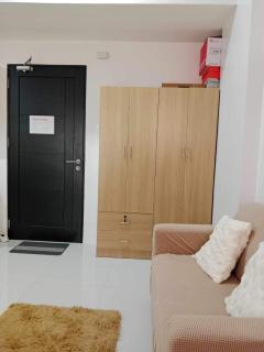 Cozy studio unit in a condominium - 2