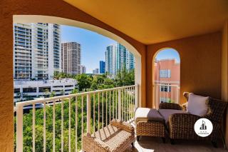 Uhost AI - 3BR Condo - Stunning Water Views - 0