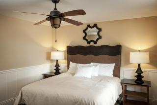 Lighthouse Lodge & Cottages - 6