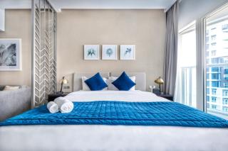 Studio Apartment in DAMAC Maison Prive Businessbay - Dubai Canal View - 1