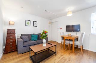 Vibrant 2BR Flat in the heart of Fitzrovia - London - 0