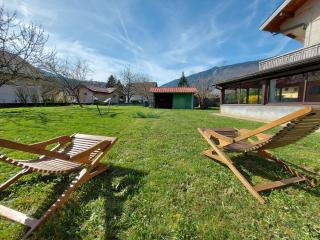 Entre lac et montagne, côté calme, spacieux 3 pièces avec grand jardin - 8