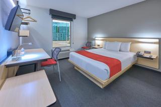 City Express by Marriott Toluca - Toluca - 0
