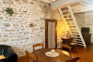 Le nid du coq d'or location appartement - - 2