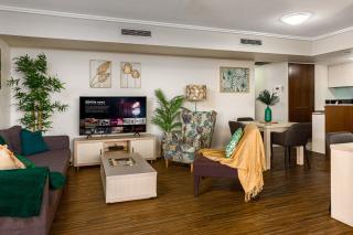 Luxury Oasis with Indulgent River Views - Brisbane - 1