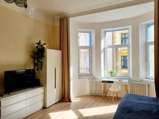 7th Heaven Apartment close to metro and center - Prague - 7